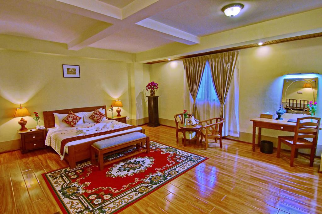 Shwe Ingyinn Mandalay