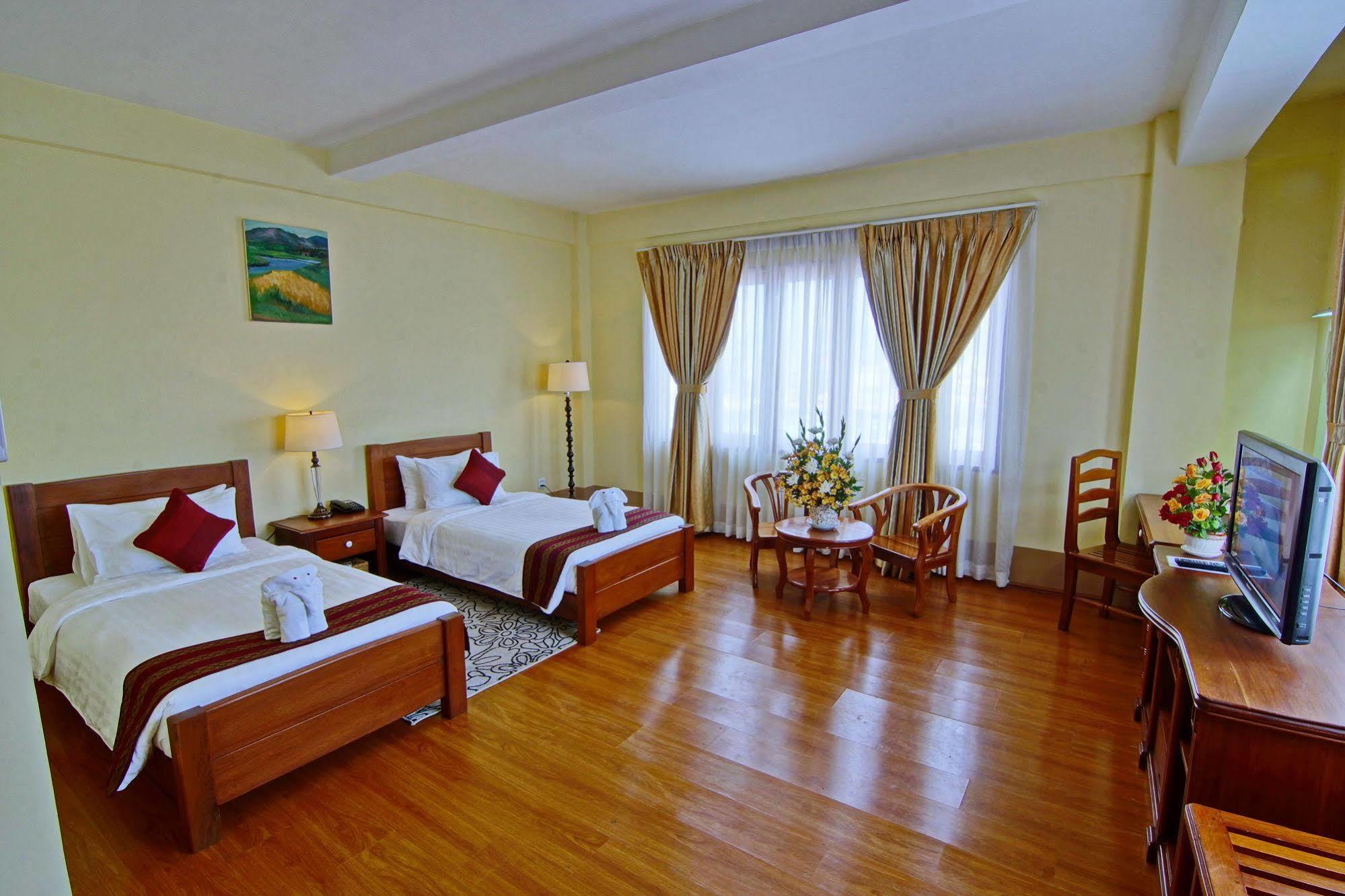 Shwe Ingyinn Hotel 3*